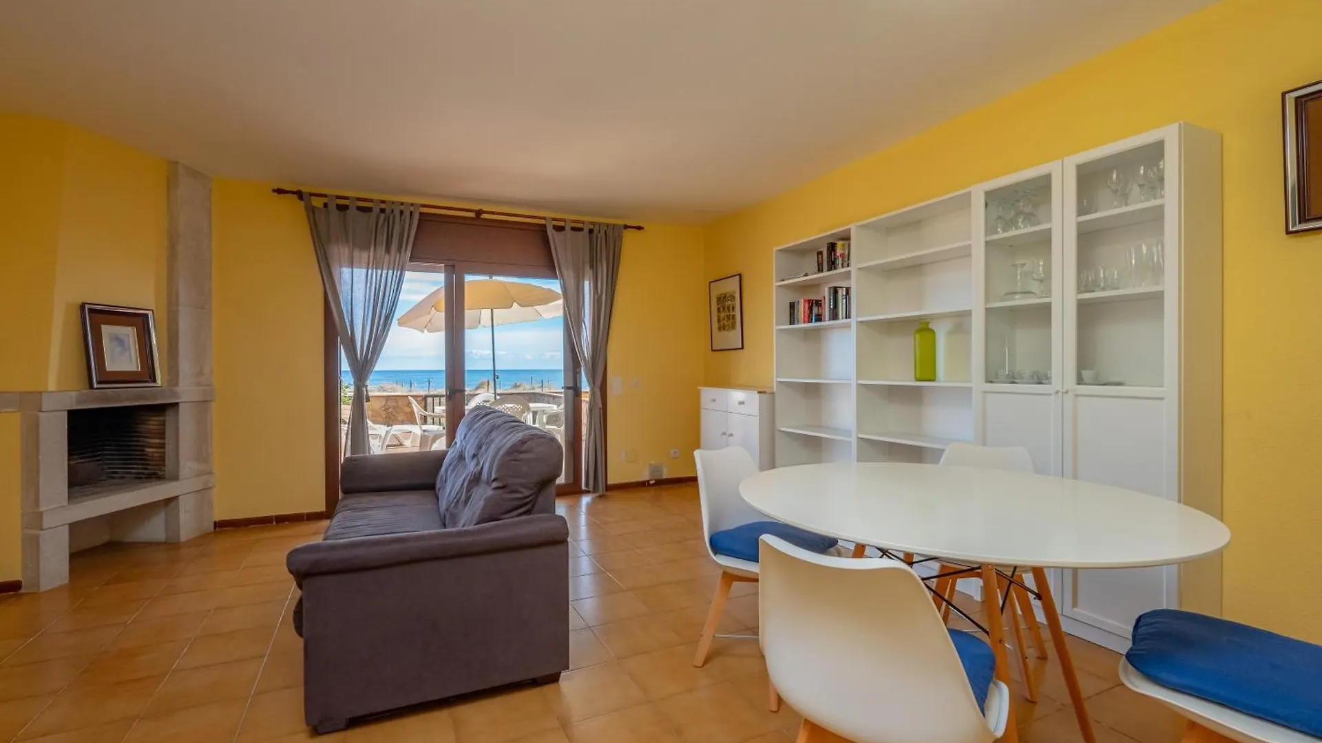 Pa-1 Pals 4 Pax Apartment